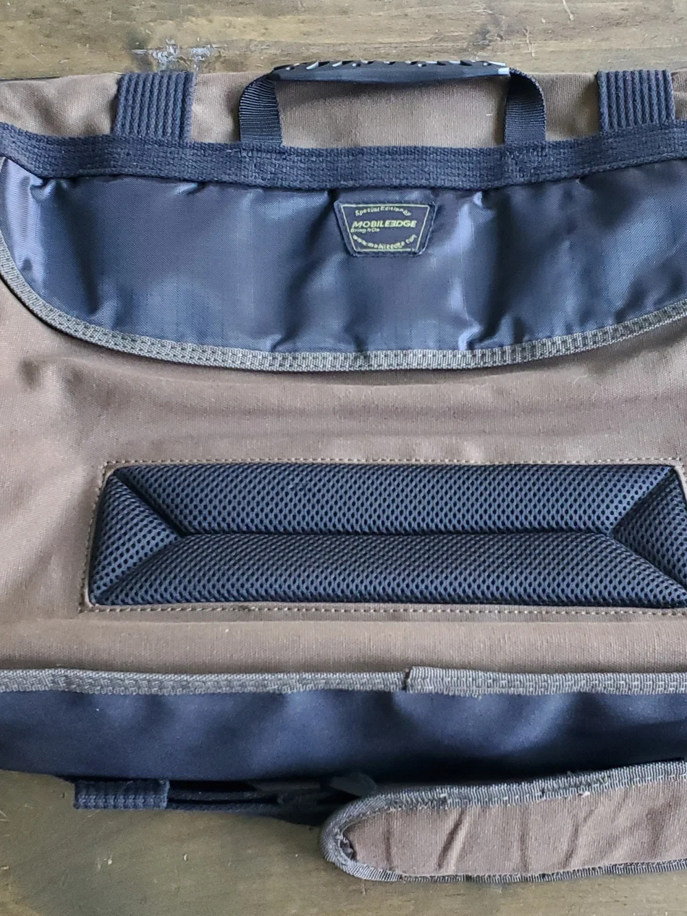 Volkswagon laptop bag Mobile edge